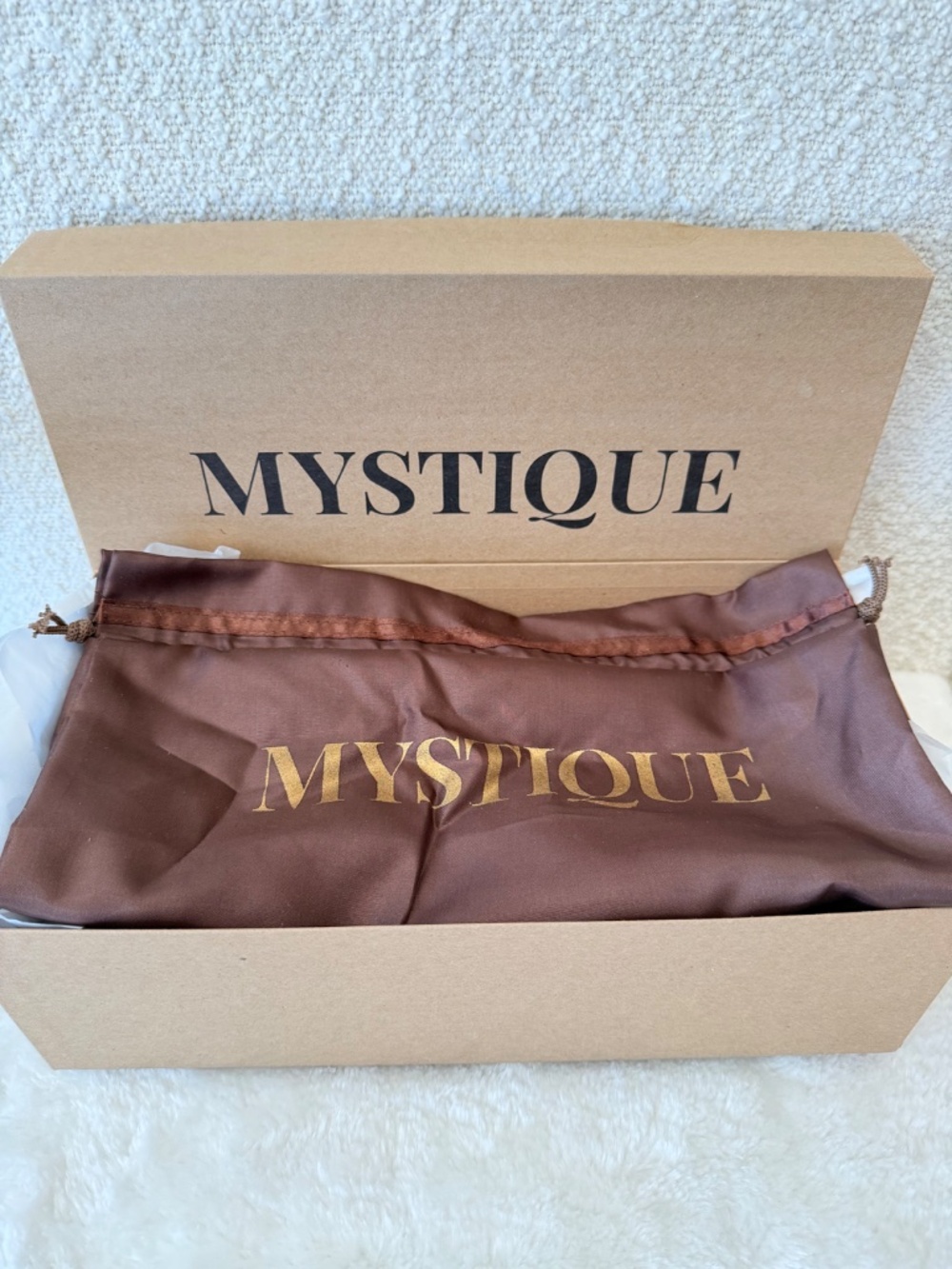 MYSTIQUE GOLD T-strap Sandals. - Picture 8 of 9